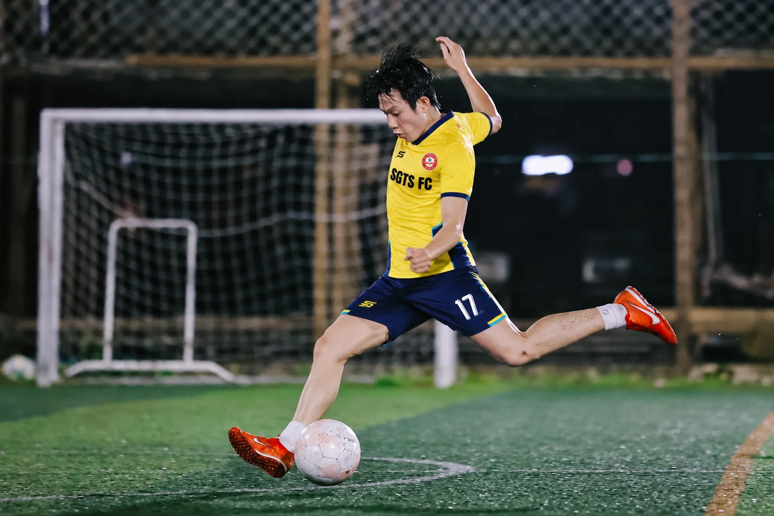 Hữu Nghĩa — Tiền vệ
