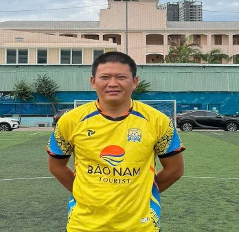Trần Văn Chuẩn — Tiền đạo